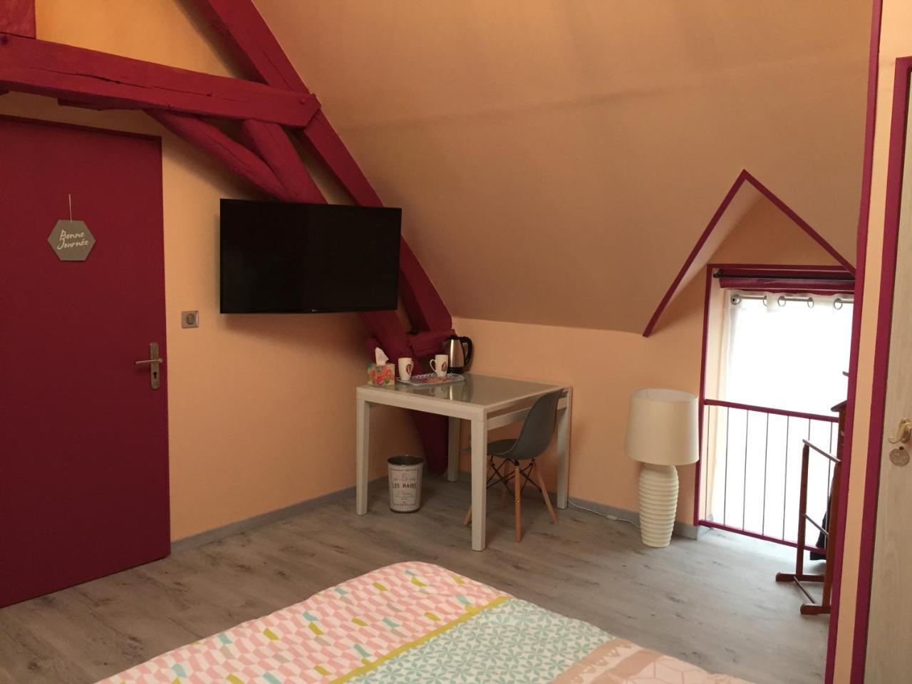 Le Rouge & Blanc Panzió Saint-Maurice-le-Vieil Kültér fotó